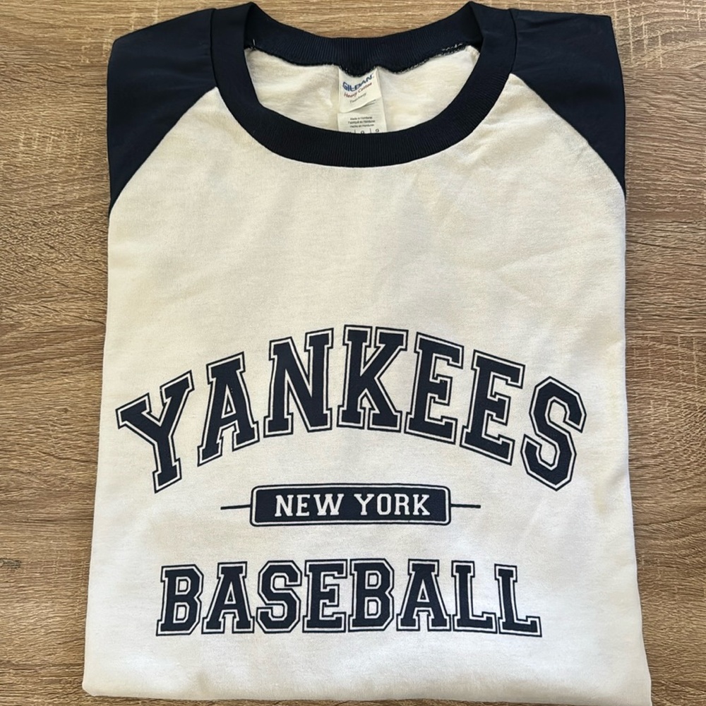 NWOT NY Yankees Shirt - Picture 1 of 1